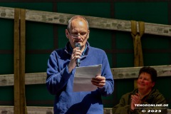 Dr.-Axel-Schoenian-Internist-und-Notarzt-Demo-zum-erhalt-fuer-das-Krankenhaus-Stadt-Norden-Ostfriesland-3.6.2023-99