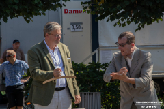 Eröffnung-Straßenkunstfestival-Heiko-Schmelzle-und-Herr-Konrad-in-Norden-am-24.8.2019-14