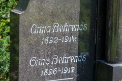 Anna-Behrends-Onno-Behrends-Grabstein-Grab-Parkfriedhof-Stadt-Norden-6.8.2022-75