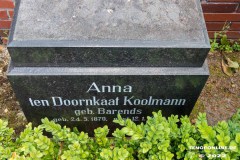 Anna-ten-Doornkaat-Koolmann-Grabstein-Grab-Parkfriedhof-Stadt-Norden-6.8.2022-25