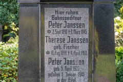Bahnspediteur-Peter-Janssen-Grabstein-Parkfriedhof-Stadt-Norden-6.8.2022-10