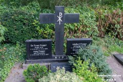 Dr.-Franz-Fenger-Prakt.-Arzt-Anna-fenger-Dr.-Helene-Fenger-Grabstein-Grab-Parkfriedhof-Stadt-Norden-6.8.2022-94