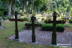Eisenkreuz-Grabstein-Grab-Parkfriedhof-Stadt-Norden-6.8.2022-13