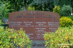 Familie-Ihnen-Fremer-Grabstein-Grab-Parkfriedhof-Stadt-Norden-6.8.2022-31