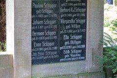 Familie-Schipper-Grabstein-Grab-Parkfriedhof-Stadt-Norden-6.8.2022-97