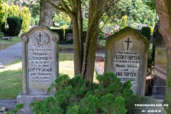 Familie-Thomsen-Grabstein-Grab-Parkfriedhof-Stadt-Norden-6.8.2022-59