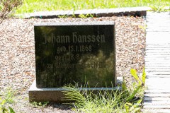 Johann-Hanssen-zu-Westermarsch-II-Grabstein-Grab-Parkfriedhof-Stadt-Norden-6.8.2022-79