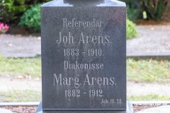Referendar-Joh-Arens-Diakonisse-Marg-Arens-Grabstein-Grab-Parkfriedhof-Stadt-Norden-6.8.2022-61