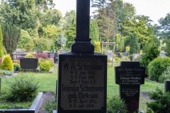 W.A.-Schomann-Trientje-Schomann-Grabstein-Grab-Parkfriedhof-Stadt-Norden-6.8.2022-88