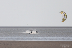 Kitesurfer-Norddeich-Strand-27.7.2019-11