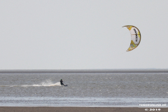 Kitesurfer-Norddeich-Strand-27.7.2019-12