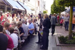 laengste-Teetafel-der-Welt-Stadt-Norden-Ostfriesland-22.8.2004-19