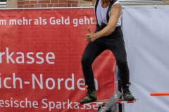 Sommerfest-mit-Strassenkunstfestival-Stadt-Norden-26.8.2023-75