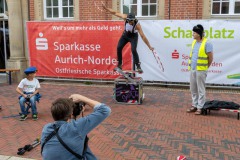 Sommerfest-mit-Strassenkunstfestival-Stadt-Norden-26.8.2023-77