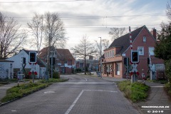 Bahnuebergang-bei-Baeckerei-Gruenhoff-Schulstrasse-Stadt-Norden-21.12.2019-15