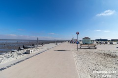 Strand-Norddeich-das-Deck-Wasserkante-Stand-Norden-Ostfriesland-Weitwinkel-10.6.2023-21