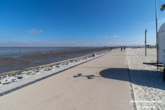 Strand-Norddeich-das-Deck-Wasserkante-Stand-Norden-Ostfriesland-Weitwinkel-10.6.2023-23