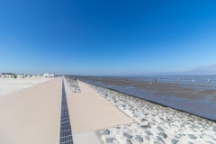 Strand-Norddeich-das-Deck-Wasserkante-Stand-Norden-Ostfriesland-Weitwinkel-10.6.2023-27