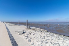 Strand-Norddeich-das-Deck-Wasserkante-Stand-Norden-Ostfriesland-Weitwinkel-10.6.2023-31