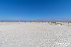 Strand-Norddeich-das-Deck-Wasserkante-Stand-Norden-Ostfriesland-Weitwinkel-10.6.2023-49