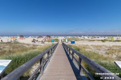 Strand-Norddeich-das-Deck-Wasserkante-Stand-Norden-Ostfriesland-Weitwinkel-10.6.2023-64