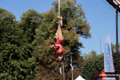 Straßenkunstfestival-Norden-2019-Duo-Charisma-Torfmarkt-Norden-24.8.2019-11