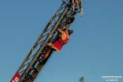 Straßenkunstfestival-Norden-2019-Duo-Charisma-Torfmarkt-Norden-24.8.2019-17