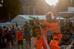 Straßenkunstfestival-Norden-2019-Duo-Charisma-Torfmarkt-Norden-24.8.2019-26