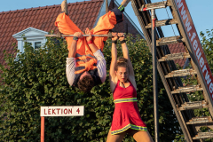 Straßenkunstfestival-Norden-2019-Duo-Charisma-Torfmarkt-Norden-24.8.2019-32