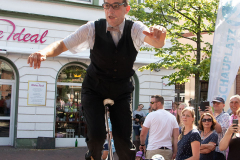 Straßenkunstfestival-Norden-2019-Herr-Konrad-Osterstraße-Blume-Ideal-25.8.2019-4