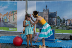 Straßenkunstfestival-Norden-2019-Jay-Toor-Holiday-on-Delay-Torfmarkt-Norden-24.8.2019-1