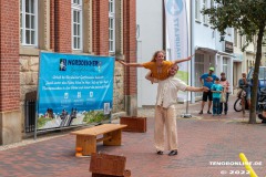 Der-Kofferzirkus-Strassenkunstfestival-Sommerfest-Norden-27.8.2022-14