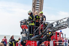 Uebung-Hoehenrettung-10.-Feuerwehrtage-Norddeich-30.7.2022-58