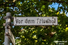 Strassenschild-Vor-dem-Friedhof-Stadt-Norden-7.8.2022-3
