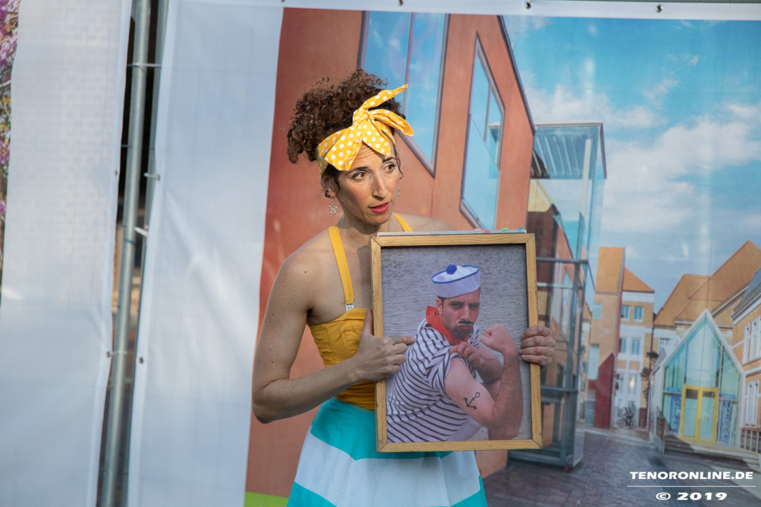 Straßenkunstfestival Norden 2019 – Jay Toor – Holiday on Delay