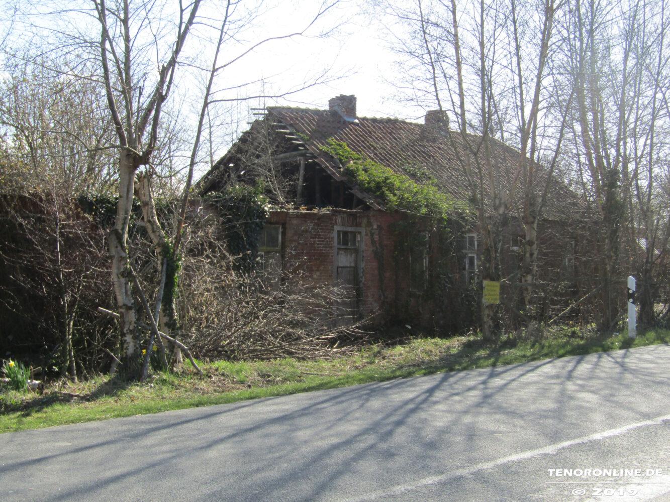 Norden – Die Ruine an der Landstraße in Ostermarsch