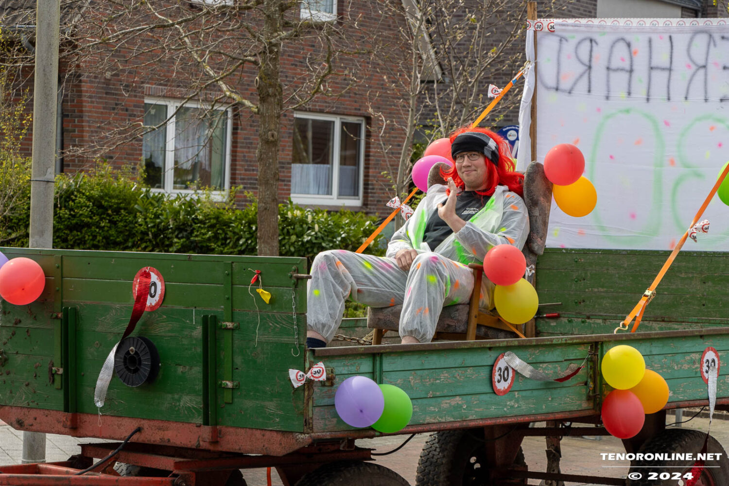 Hage – Gerhard Lübbers muss fegen zum 30. Geburtstag